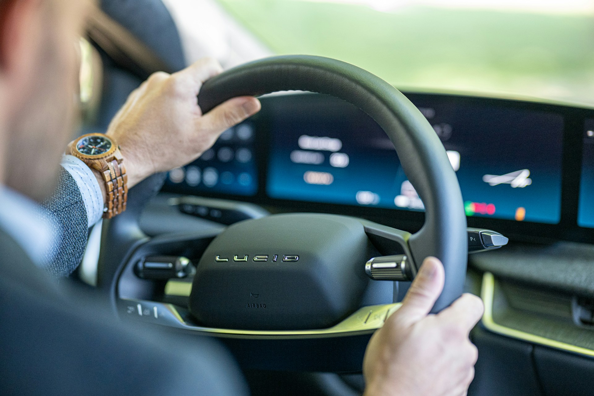 Best Electric Cars for Long-Distance Travel blg